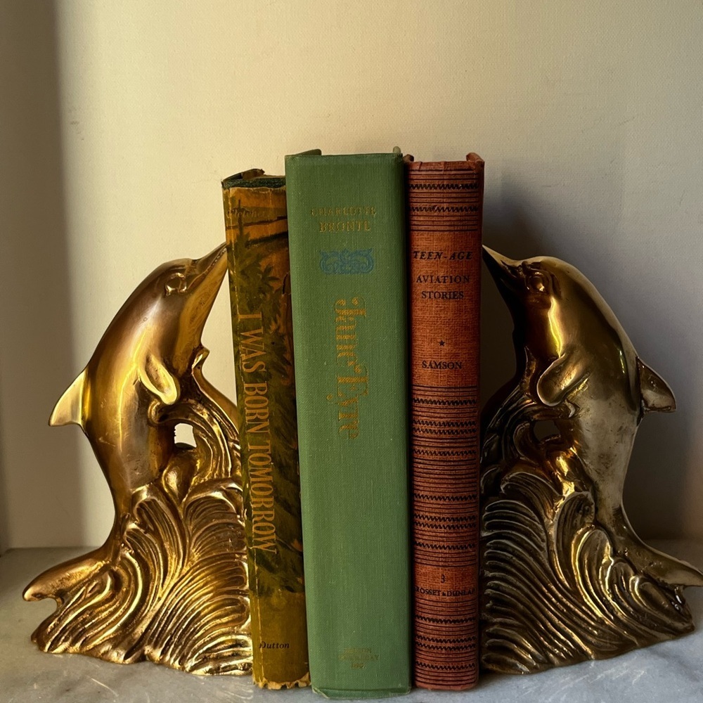 Vintage brass heavy dolphin bookends. Book ends - Picture 16 of 16
